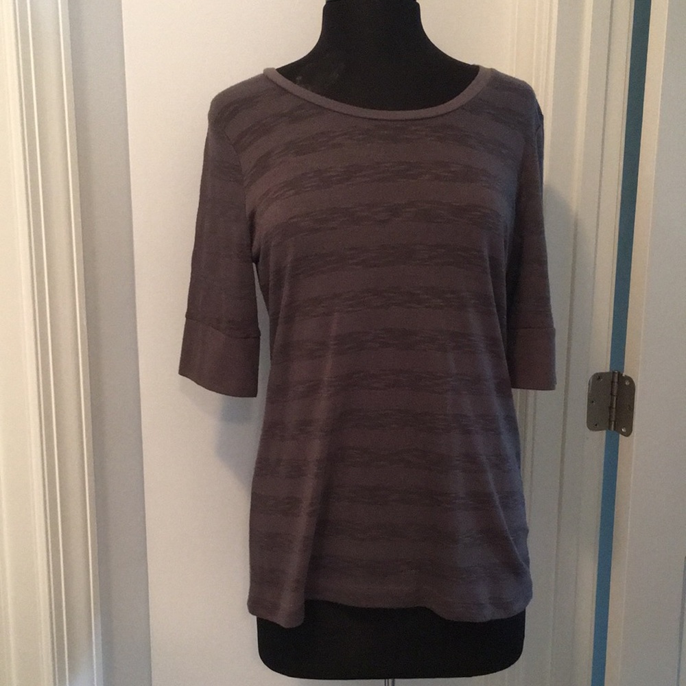 Transparent grey three-quarter inch top
